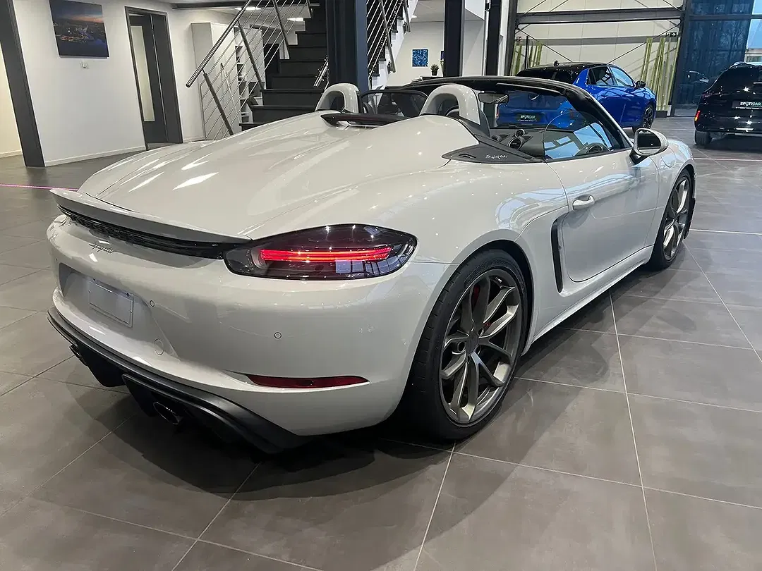 Porsche 718 Spyder - Thumbnail 8