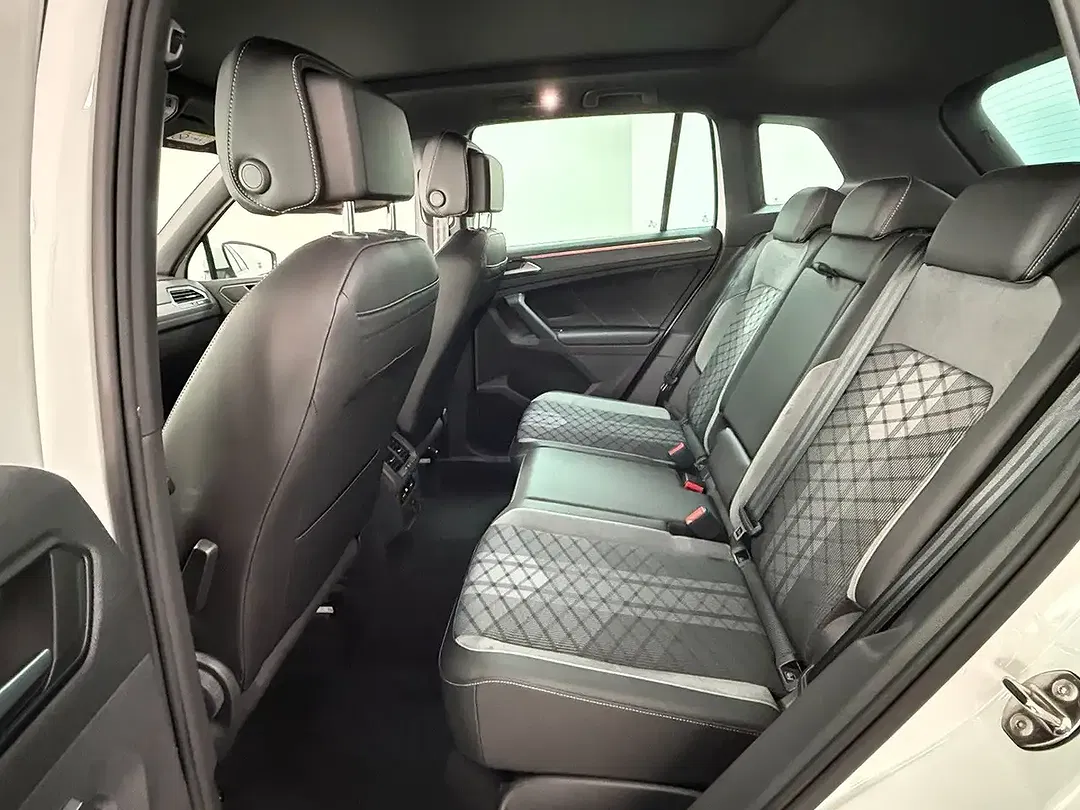 Volkswagen Tiguan - Thumbnail 13