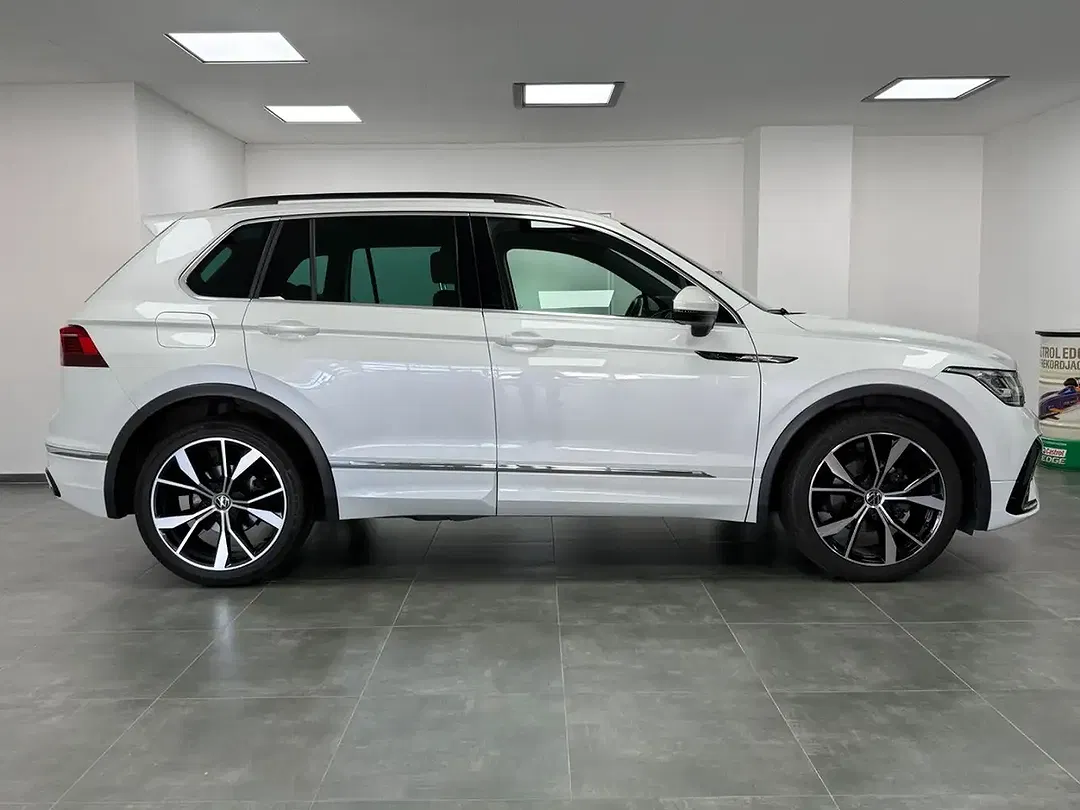 Volkswagen Tiguan - Thumbnail 2