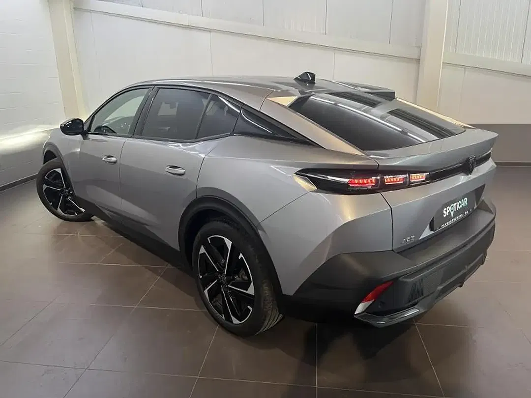 Peugeot 408 - Thumbnail 6