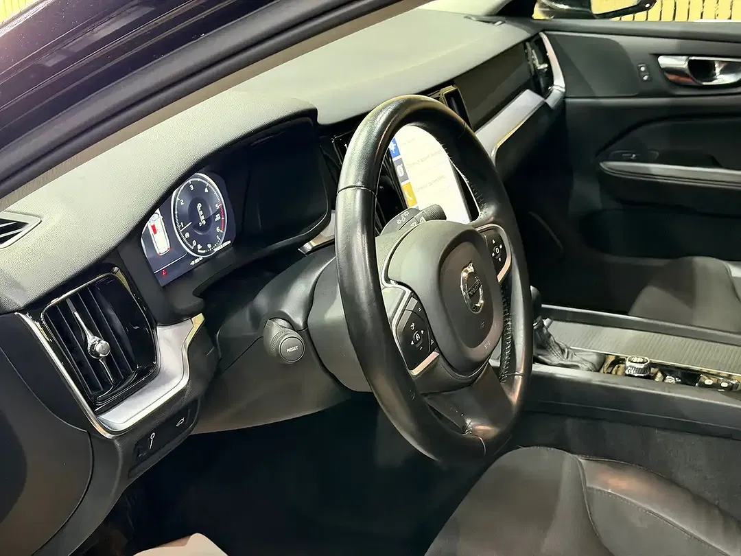 Volvo V60 - Thumbnail 10
