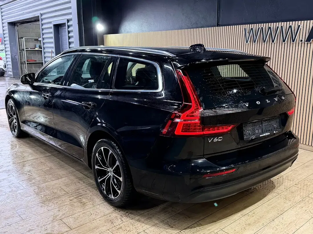 Volvo V60 - Thumbnail 2