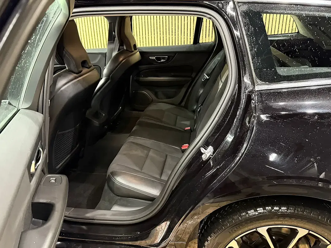 Volvo V60 - Thumbnail 9