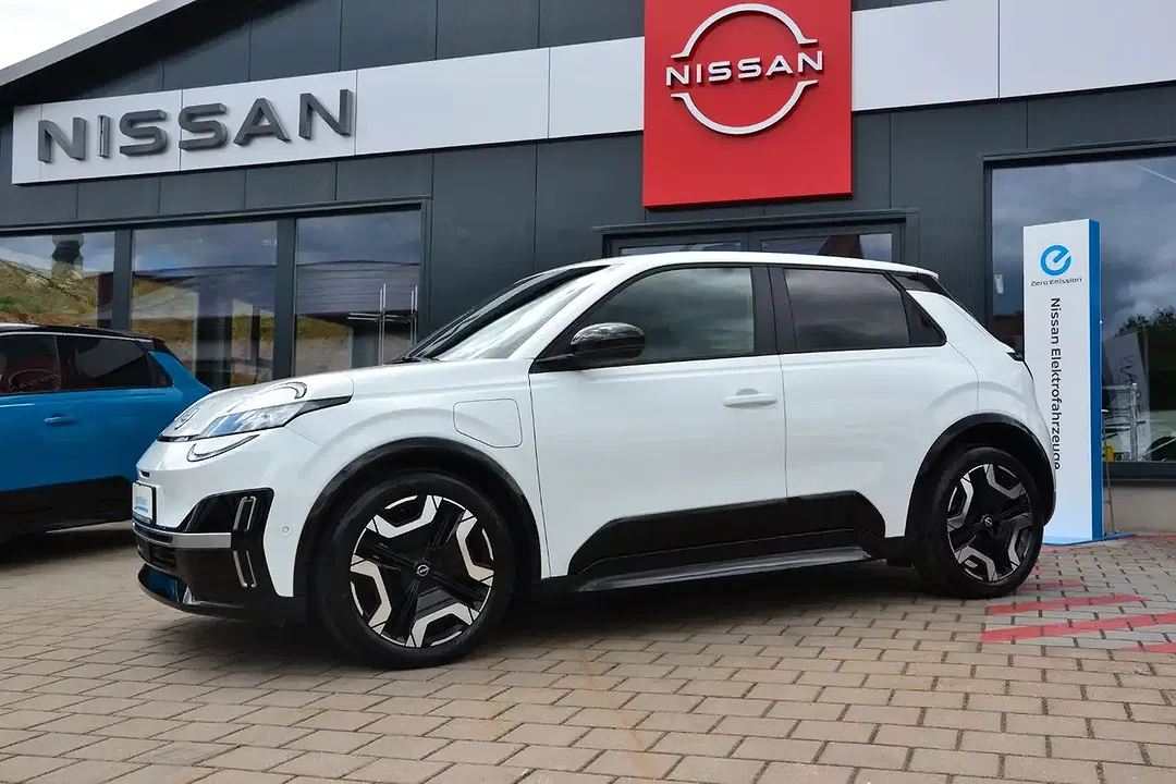 Nissan Micra - Thumbnail 4