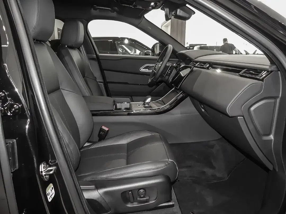 Land Rover Range Rover Velar - Thumbnail 3