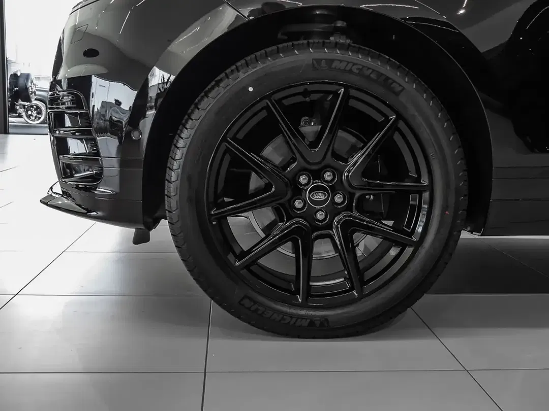 Land Rover Range Rover Velar - Thumbnail 9
