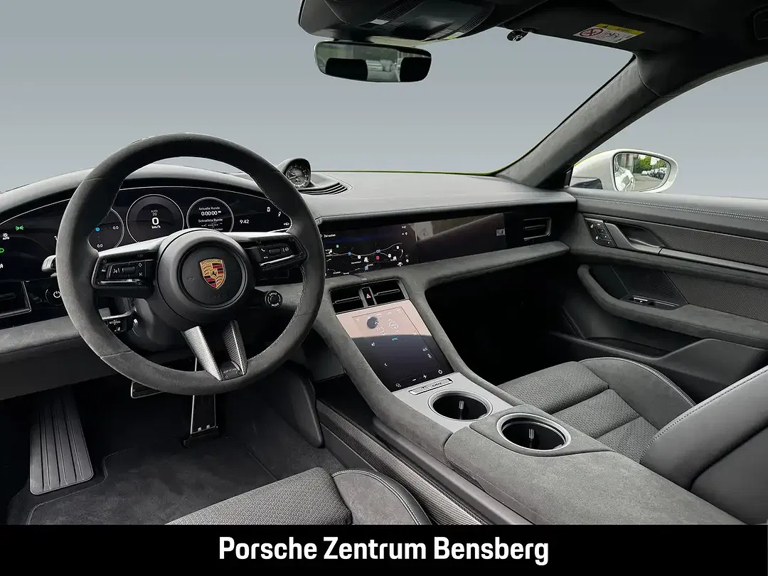 Porsche Taycan - Thumbnail 15