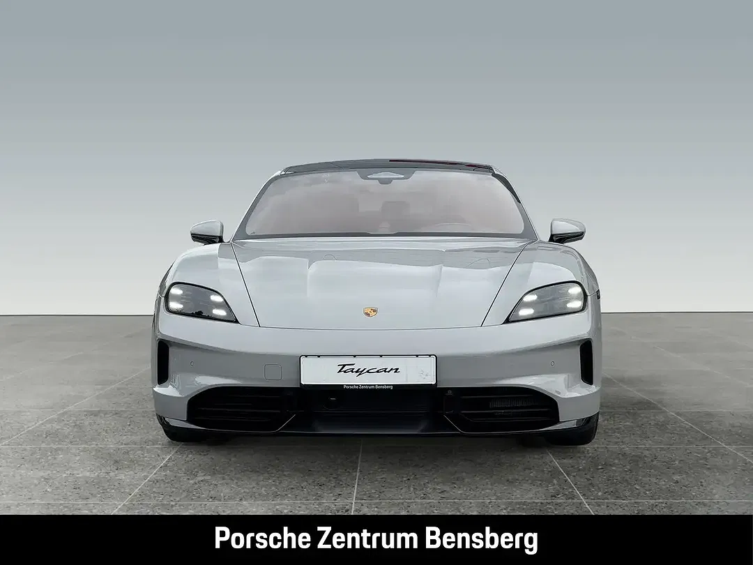 Porsche Taycan - Thumbnail 7