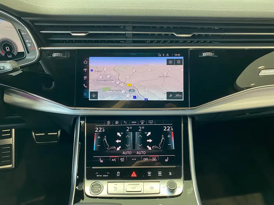 Audi Q7 - Thumbnail 6