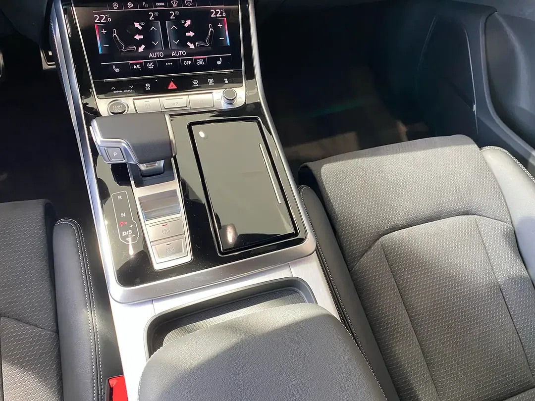 Audi Q7 - Thumbnail 7