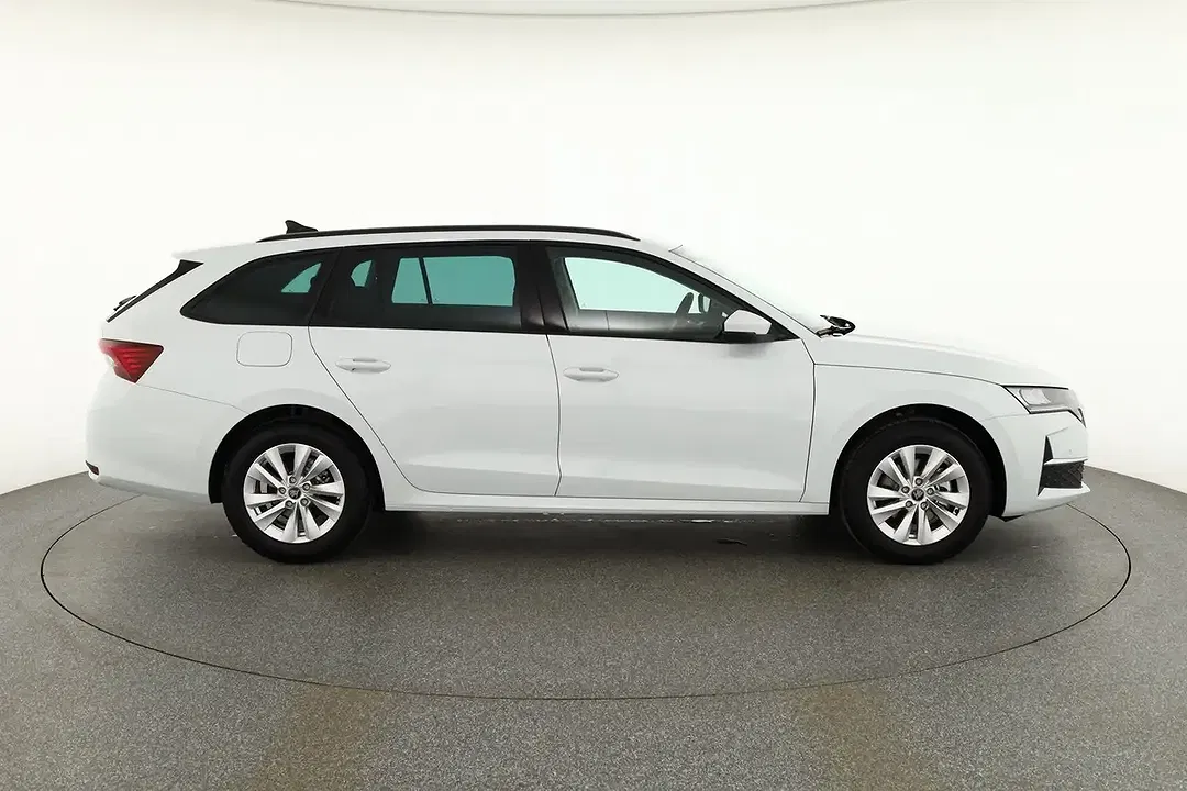 Skoda Octavia - Thumbnail 5
