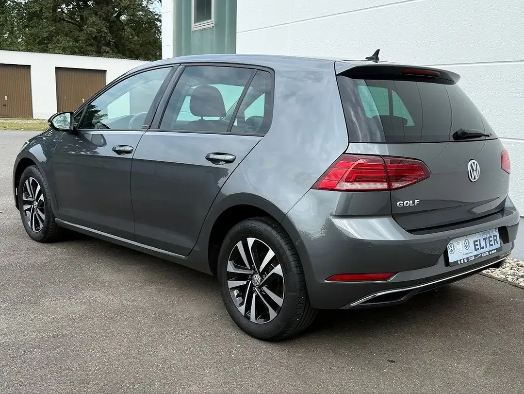 Volkswagen Golf - Thumbnail 2