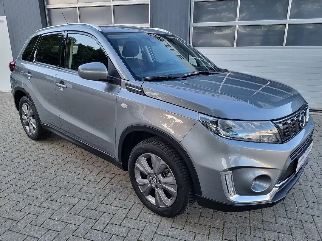 Suzuki Vitara - Thumbnail 1