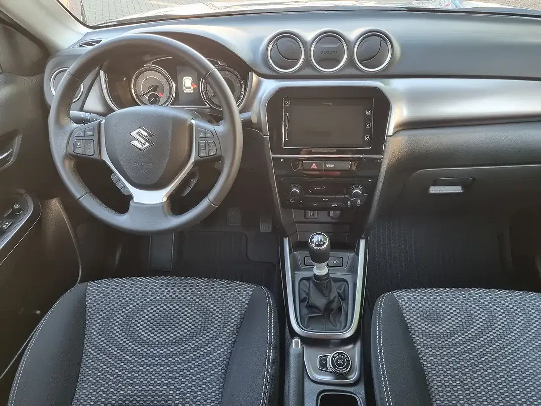 Suzuki Vitara - Thumbnail 6