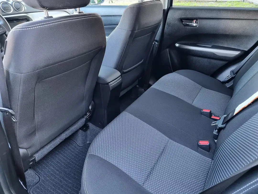 Suzuki Vitara - Thumbnail 8