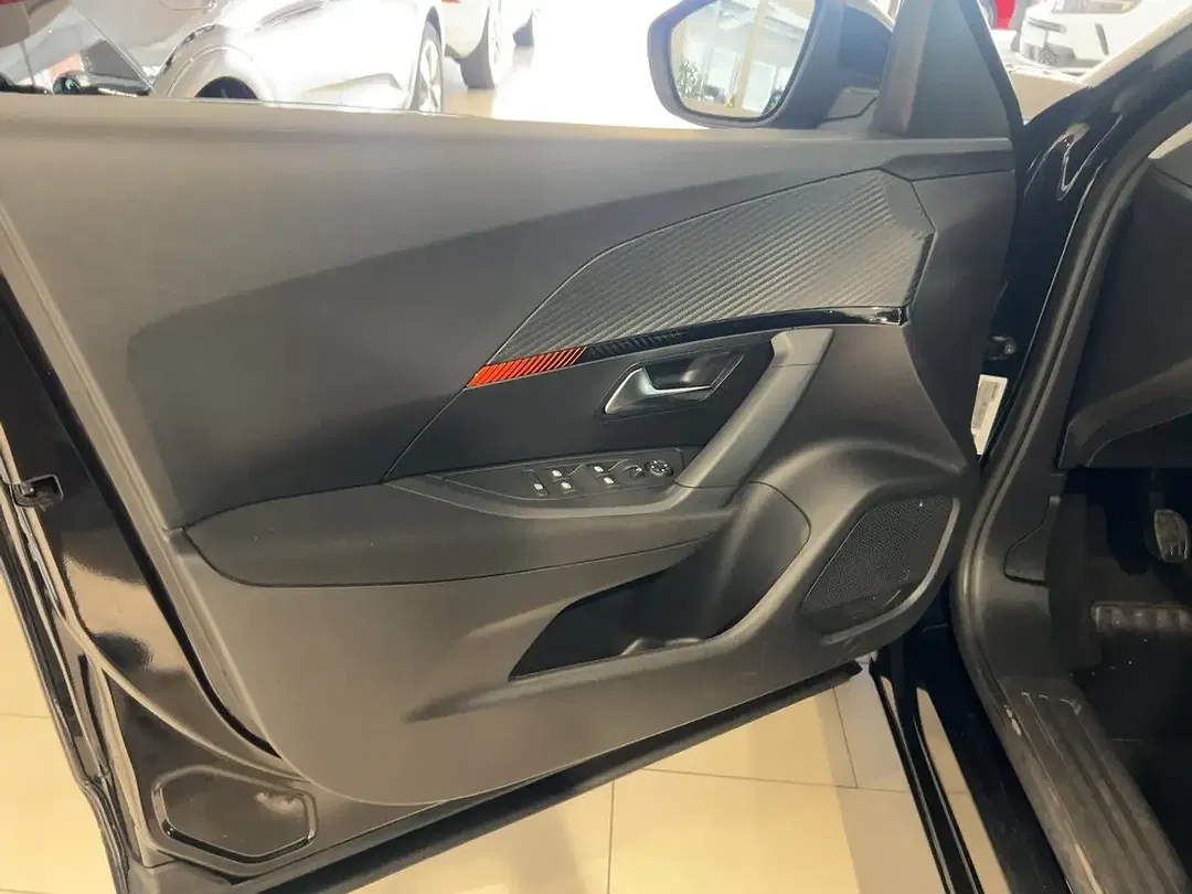 Peugeot 2008 - Thumbnail 11