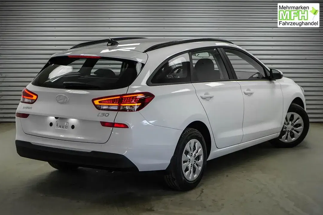 Hyundai i30 - Thumbnail 3