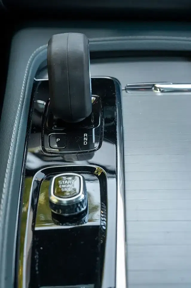 Volvo XC90 - Thumbnail 12