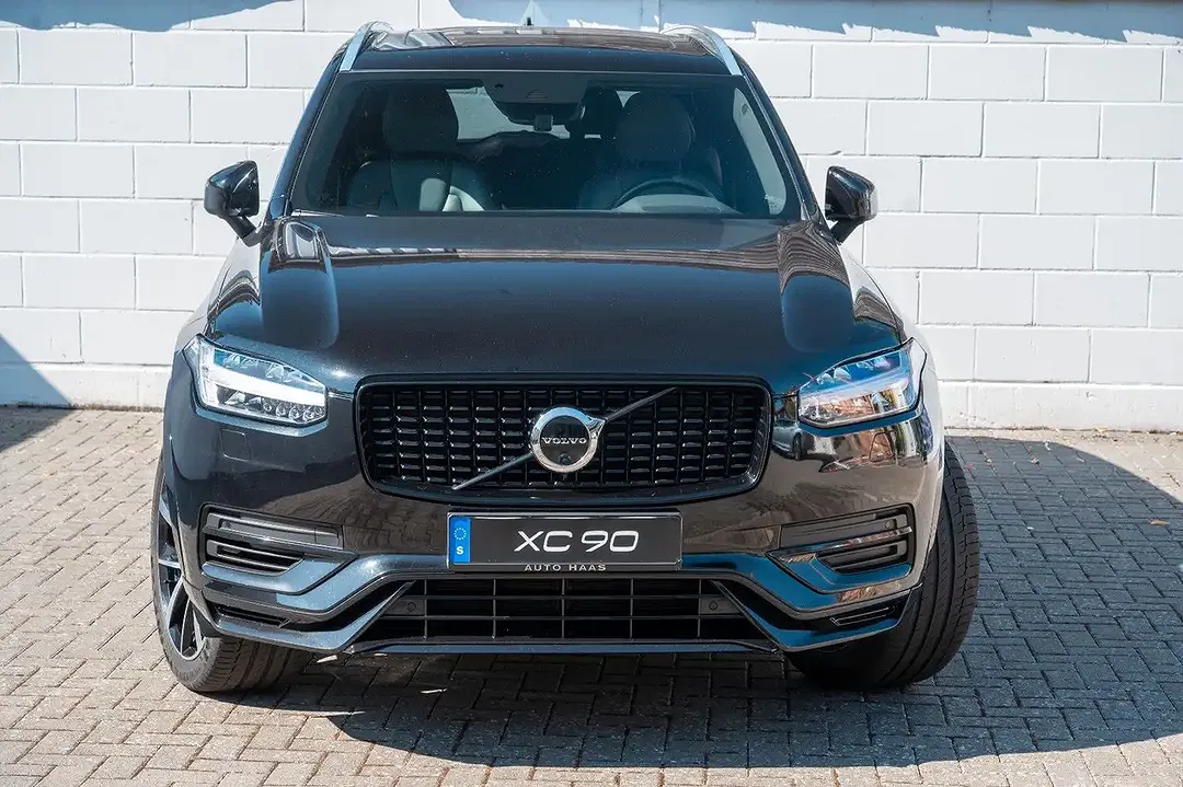 Volvo XC90 - Thumbnail 2