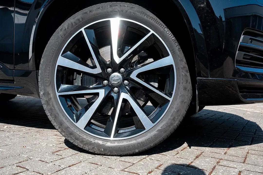 Volvo XC90 - Thumbnail 7