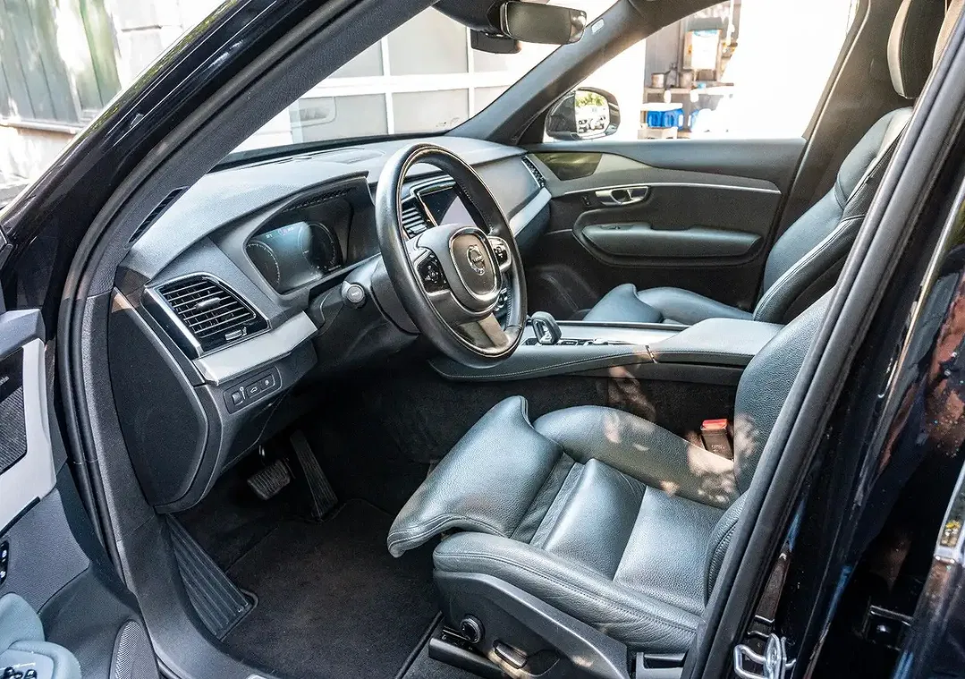 Volvo XC90 - Thumbnail 8