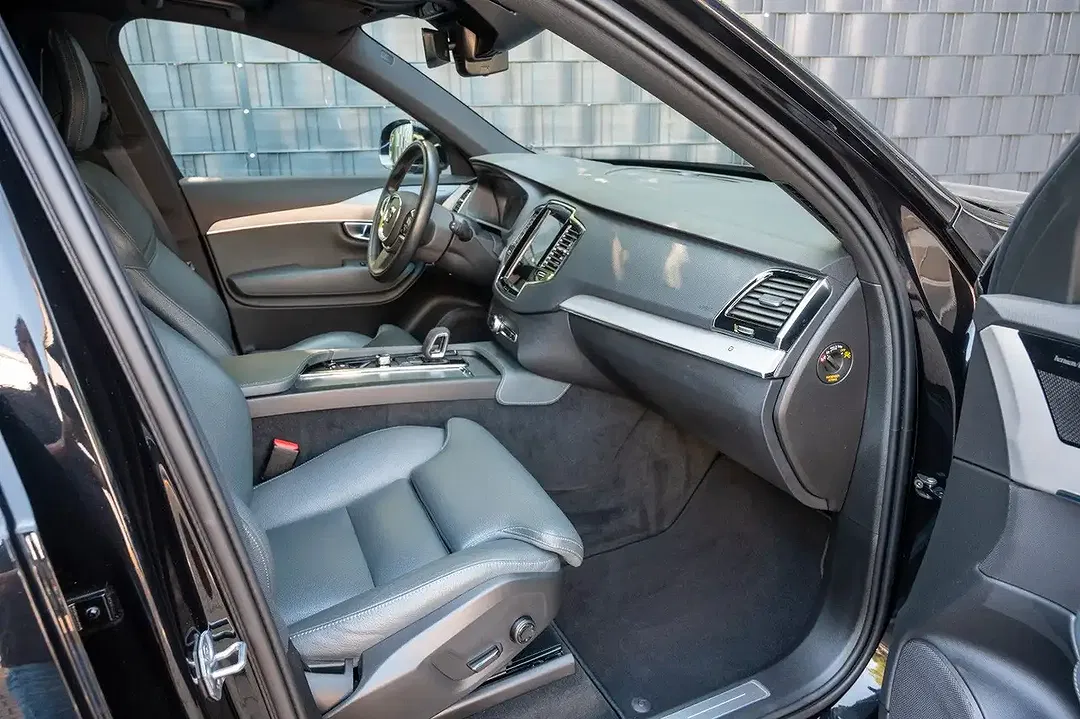 Volvo XC90 - Thumbnail 9