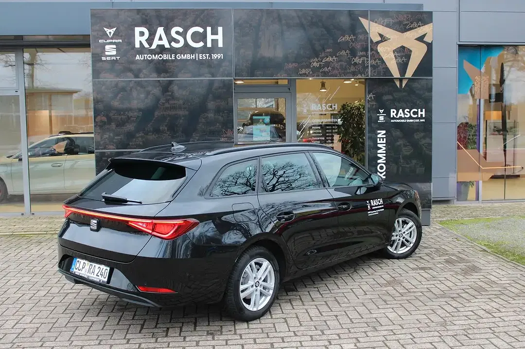 SEAT Leon - Thumbnail 3