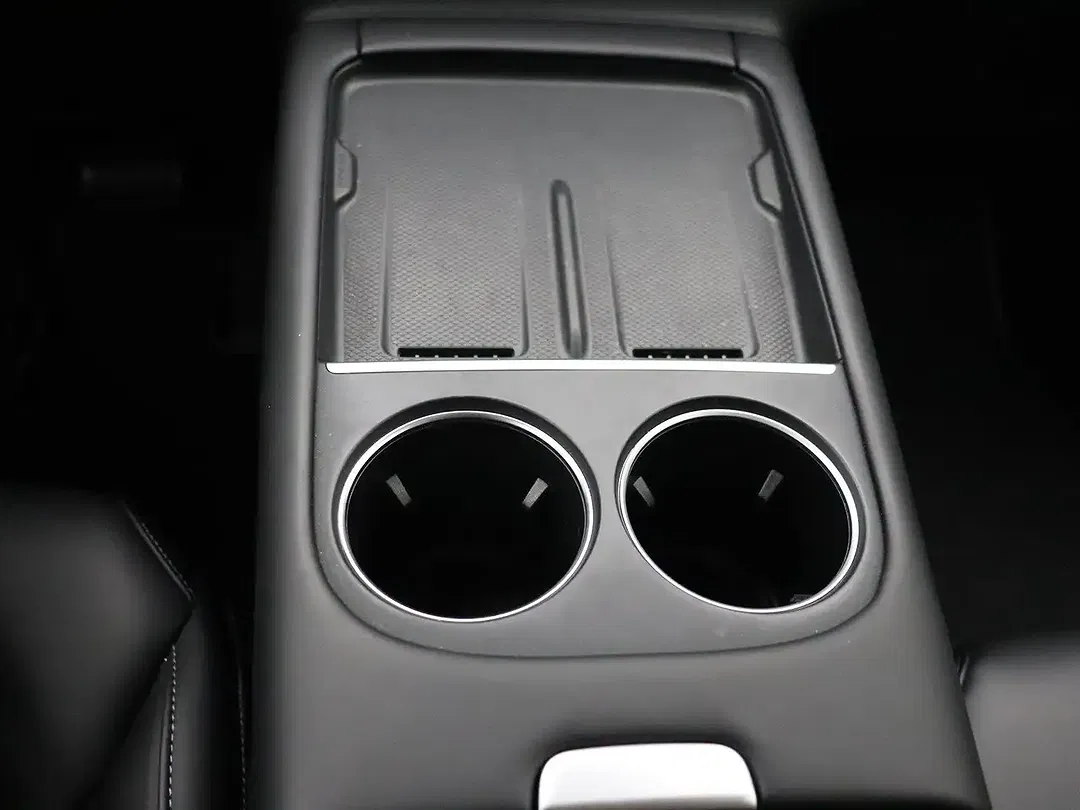 Xpeng G6 - Thumbnail 14
