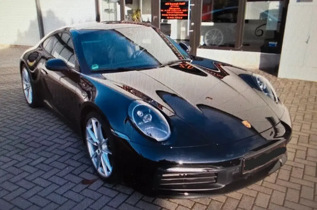 Porsche 992 Carrera