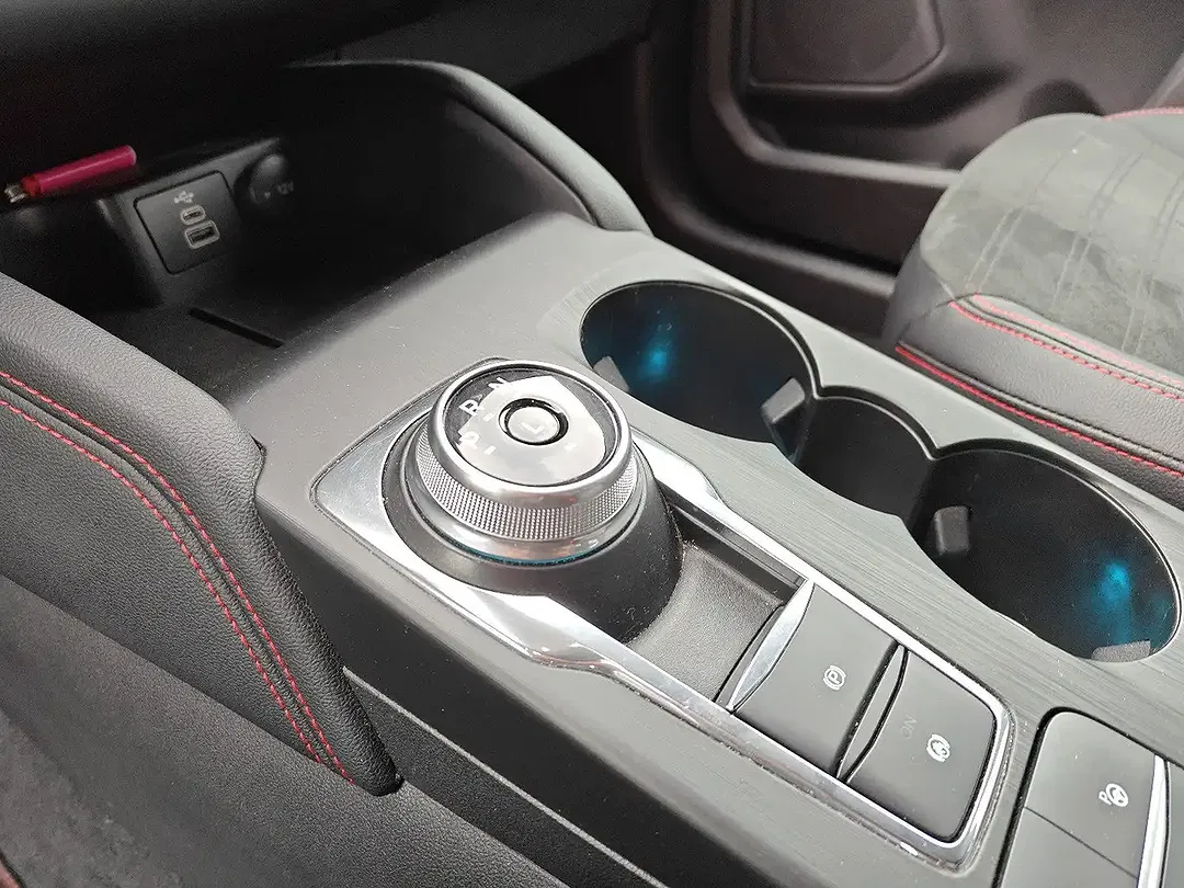 Ford Kuga - Thumbnail 8