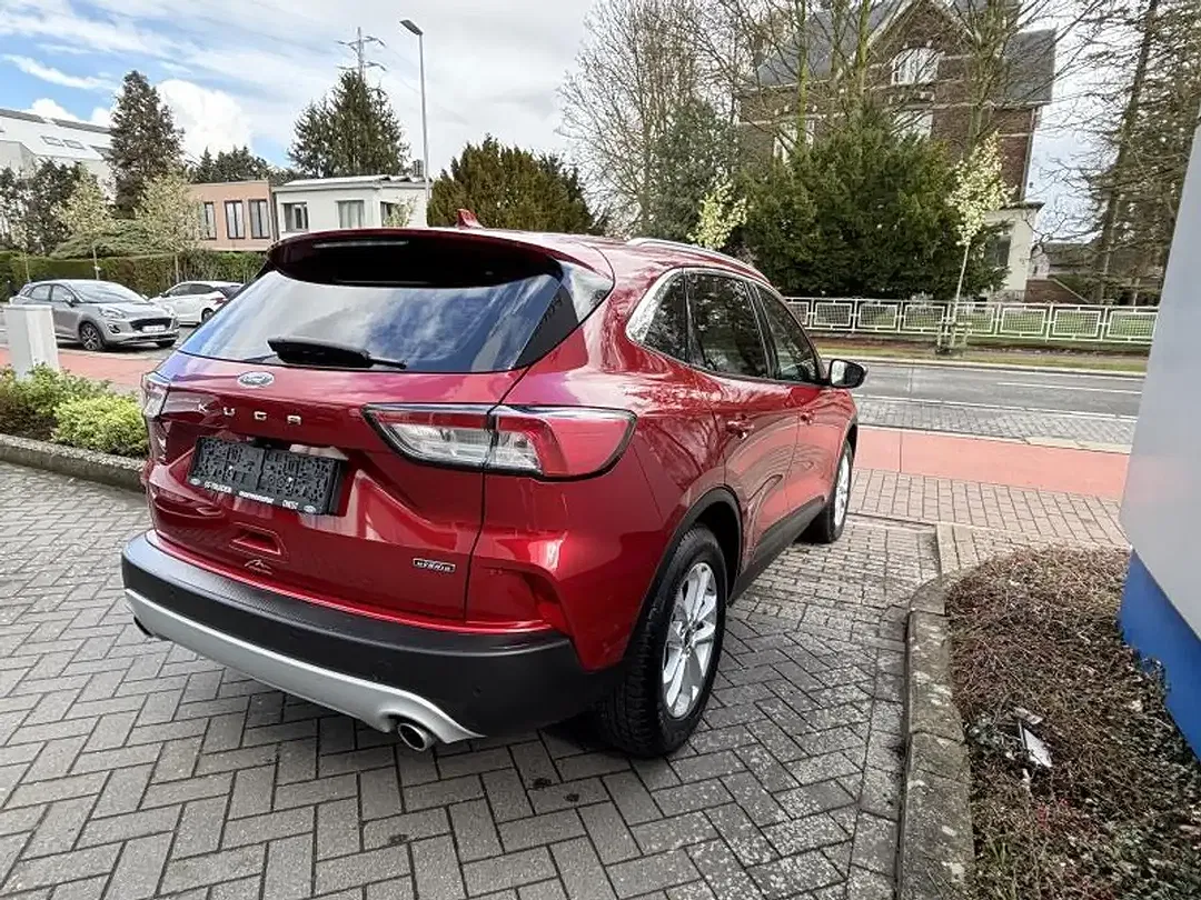 Ford Kuga - Thumbnail 3