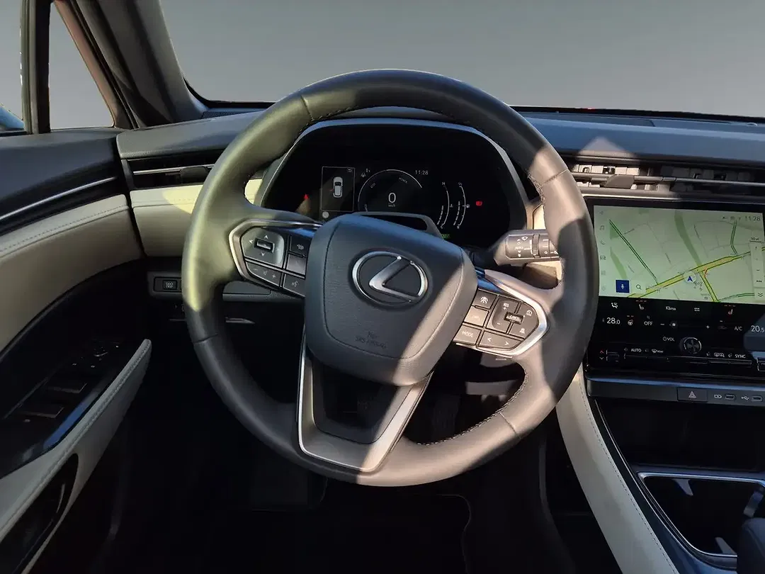 Lexus LBX - Thumbnail 13