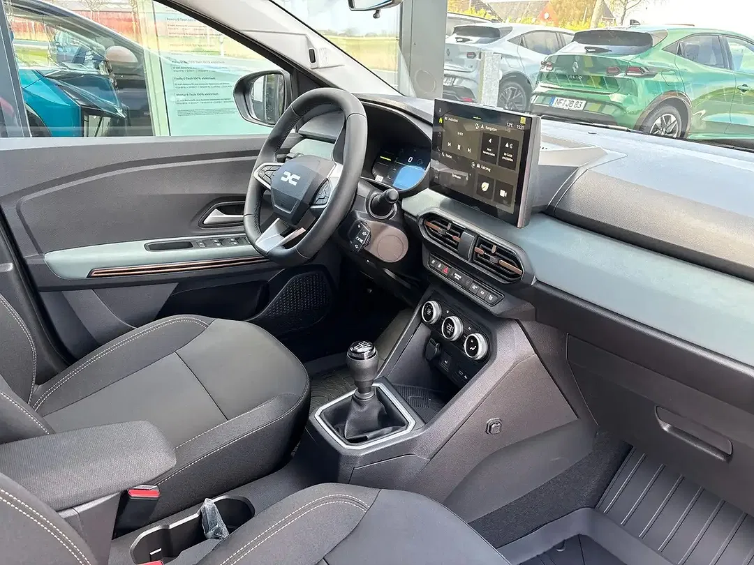 Dacia Sandero - Thumbnail 13