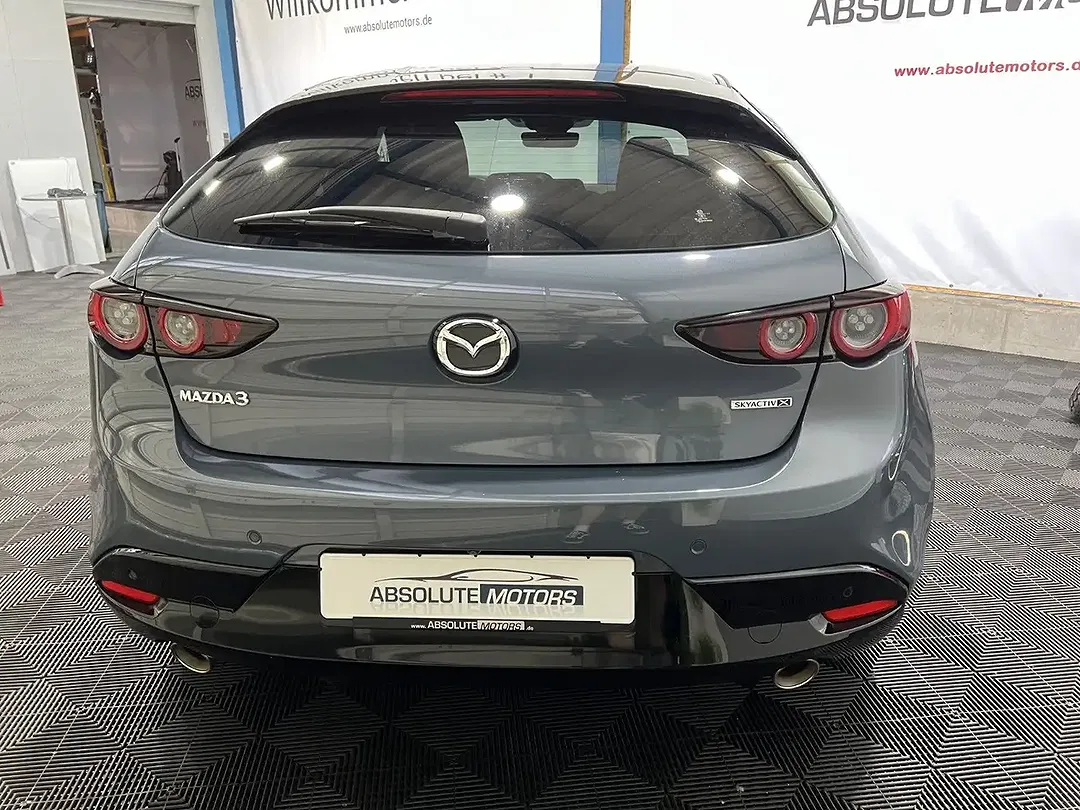 Mazda 3 - Thumbnail 5