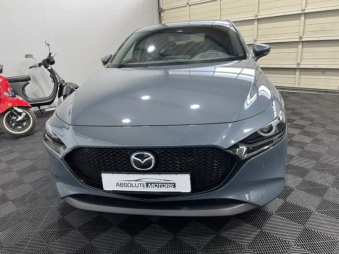 Mazda 3 - Thumbnail 8