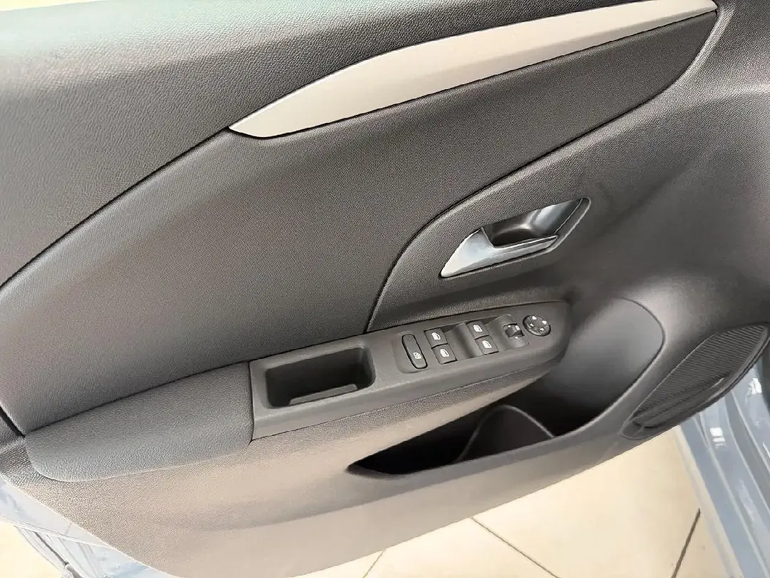 Opel Corsa - Thumbnail 12