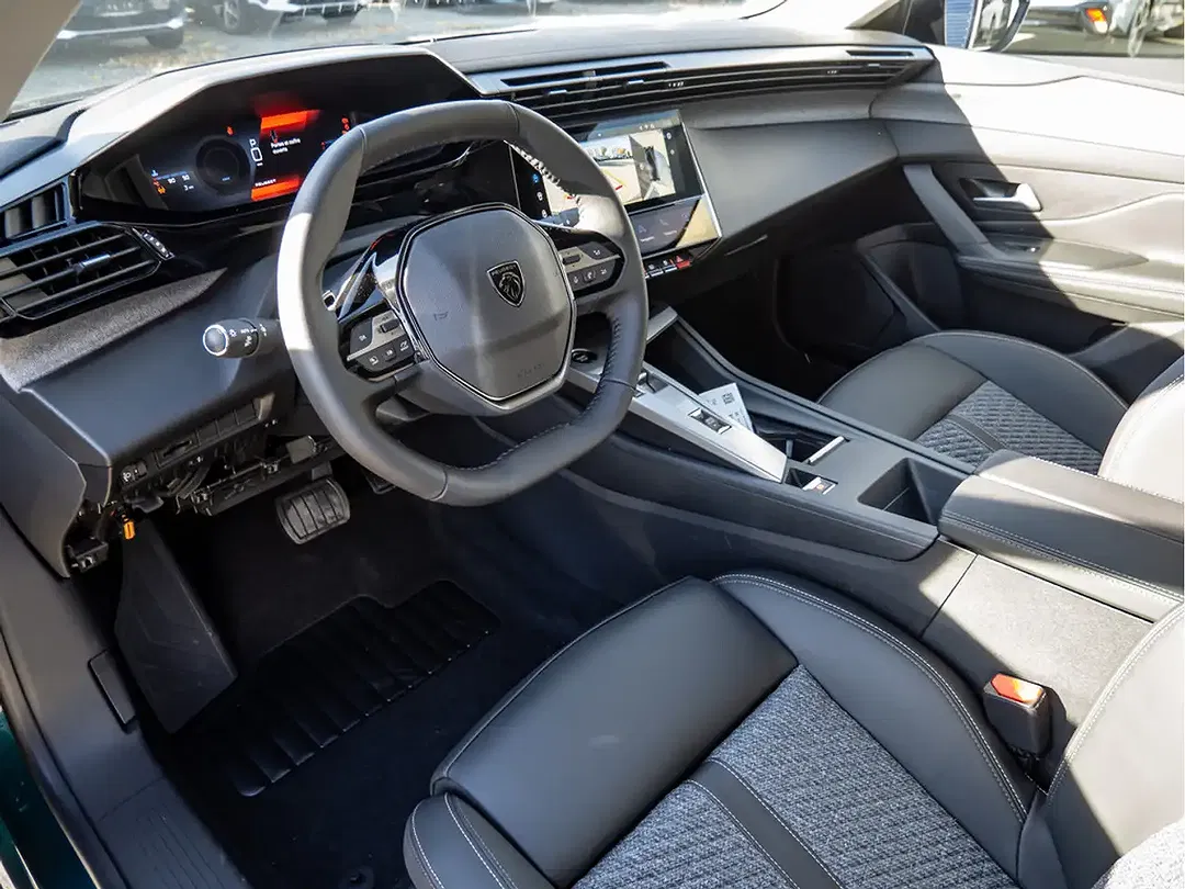 Peugeot 308 - Thumbnail 10