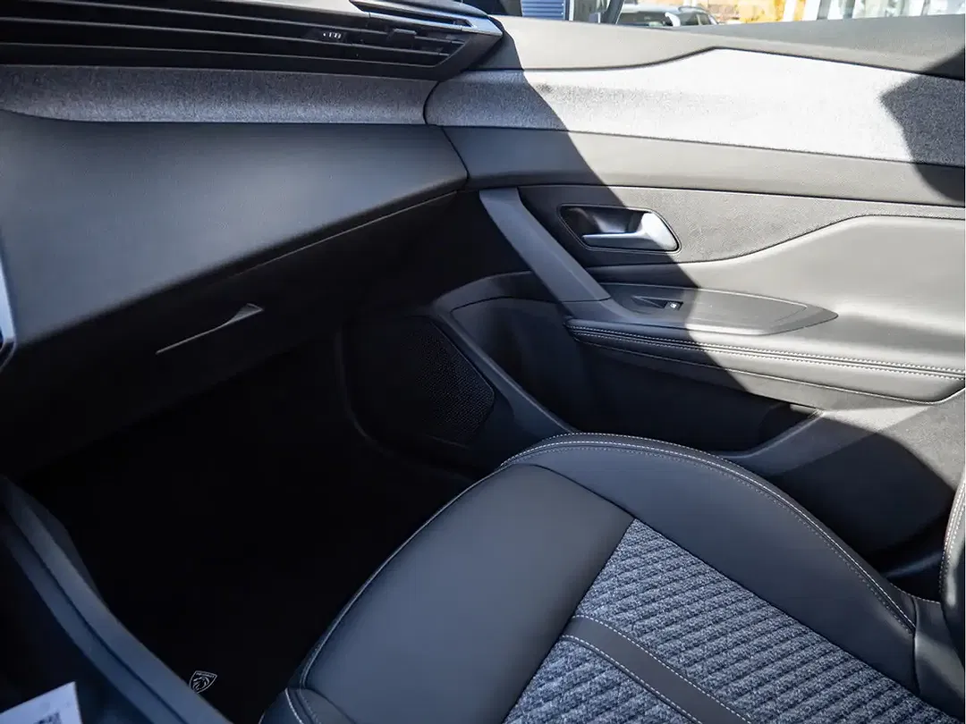 Peugeot 308 - Thumbnail 15