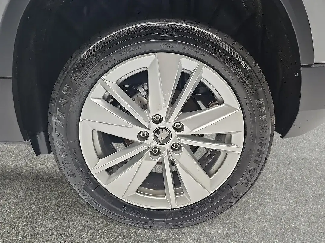 Skoda Karoq - Thumbnail 6