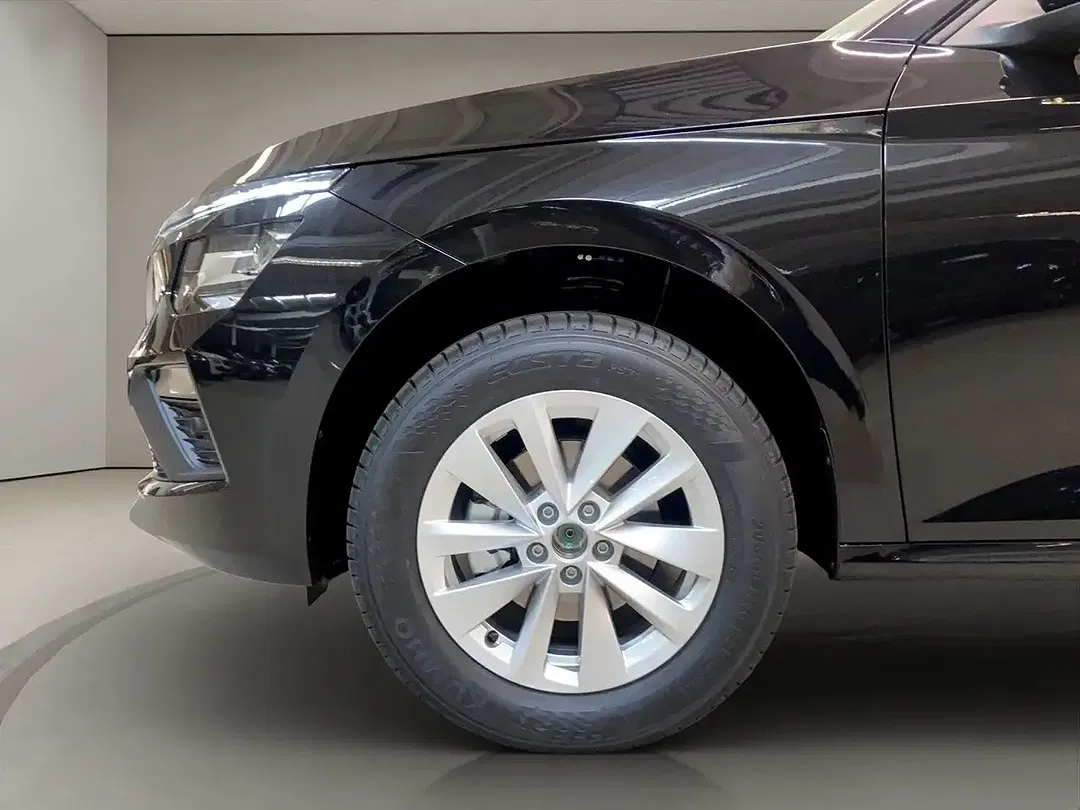 Skoda Kamiq - Thumbnail 8