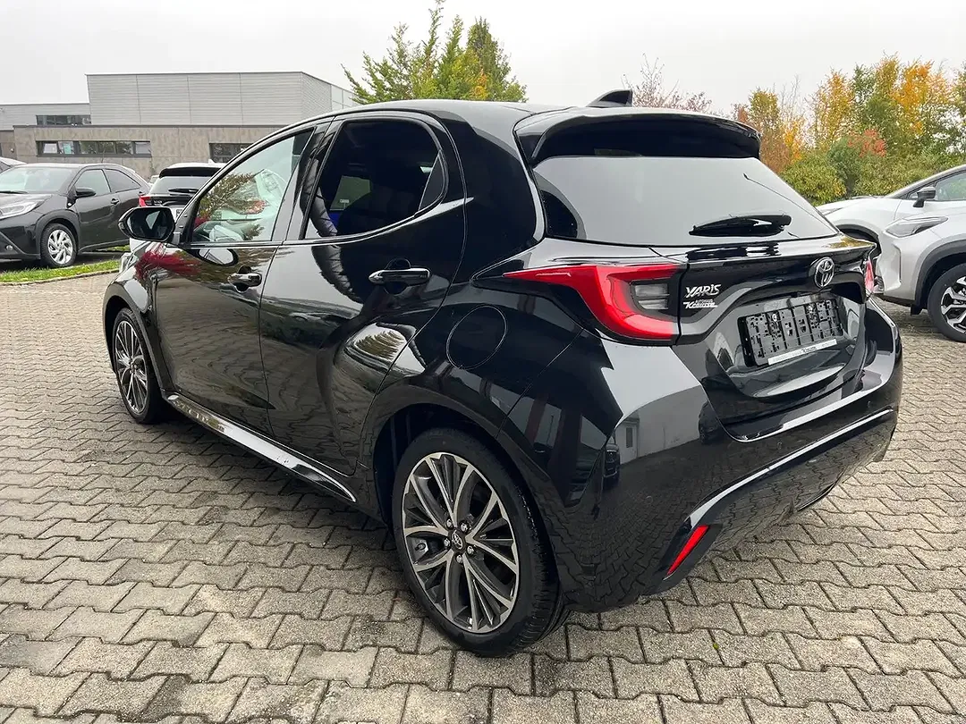 Toyota Yaris - Thumbnail 11