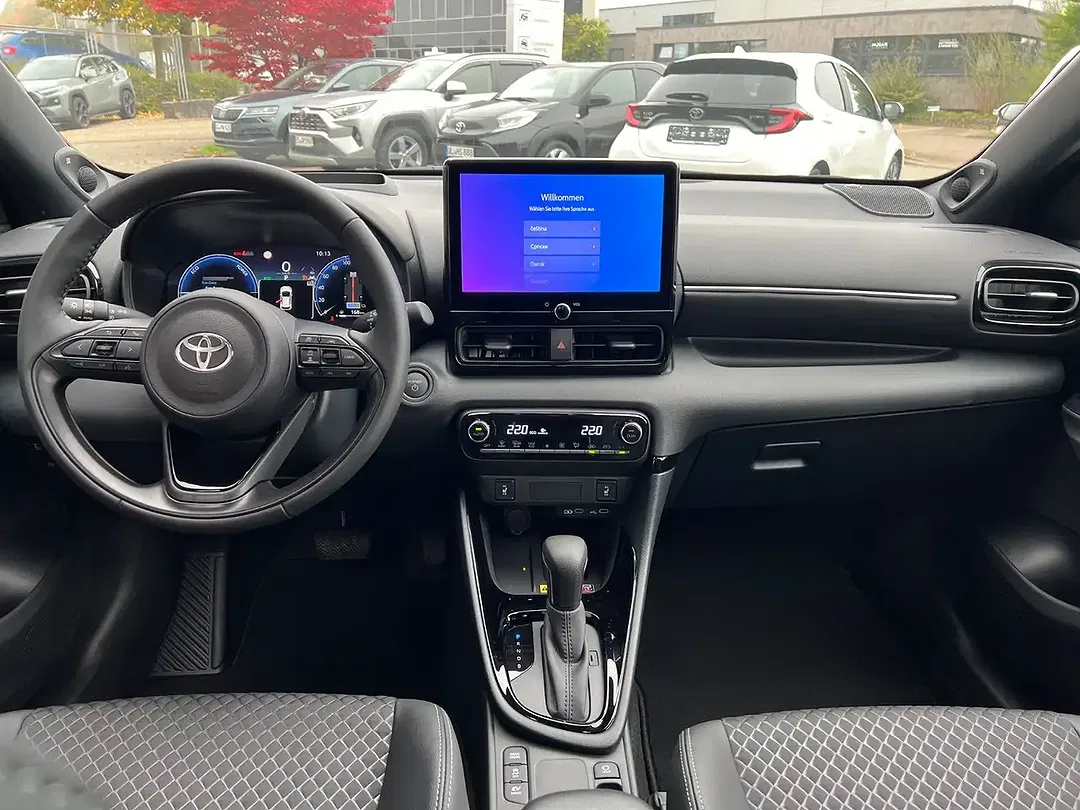 Toyota Yaris - Thumbnail 3