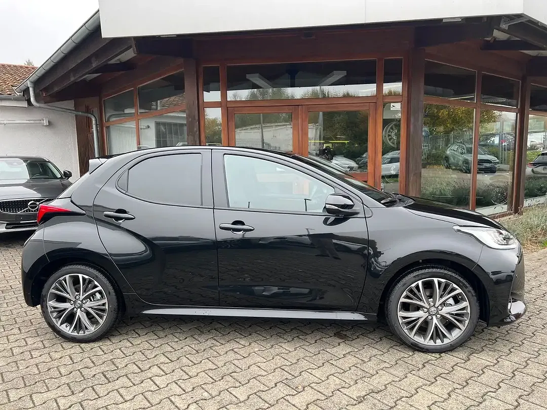 Toyota Yaris - Thumbnail 7