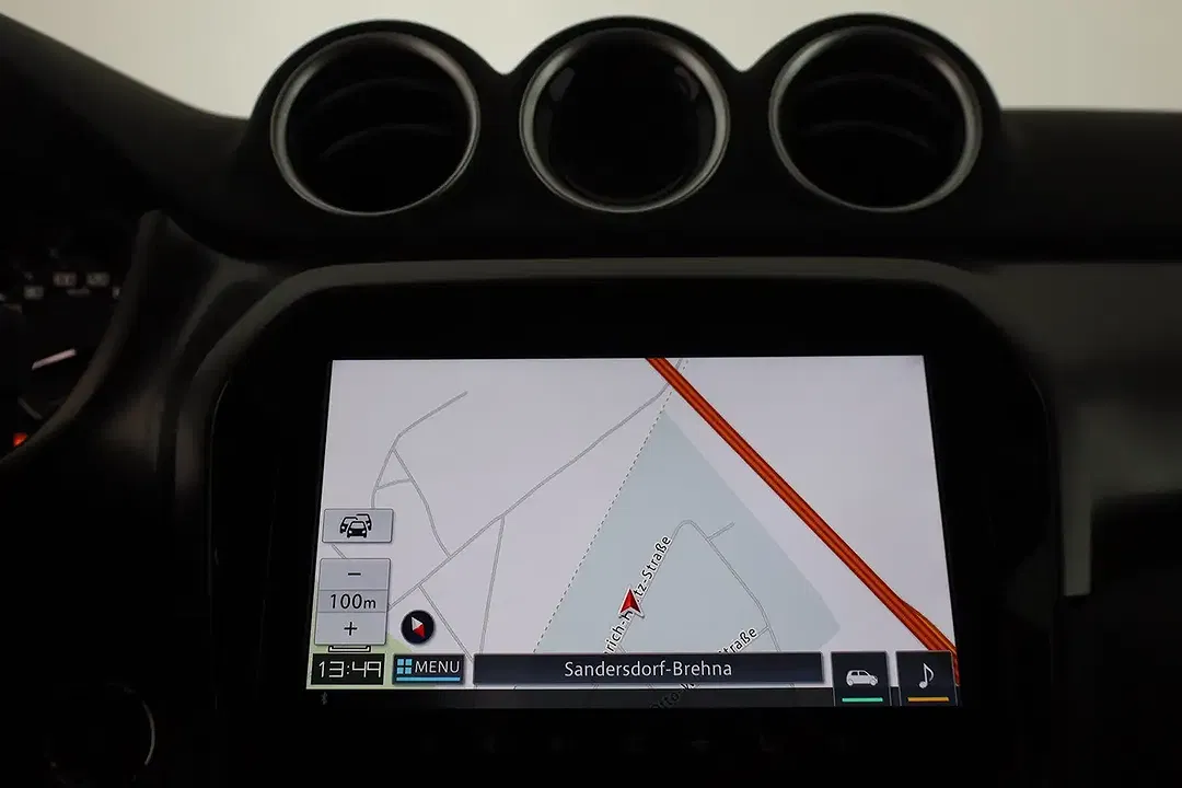 Suzuki Vitara - Thumbnail 10