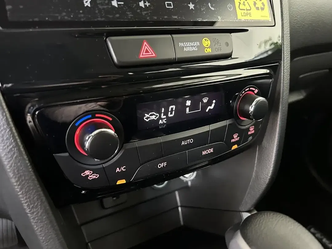 Suzuki Vitara - Thumbnail 11