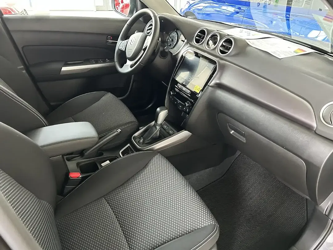 Suzuki Vitara - Thumbnail 14
