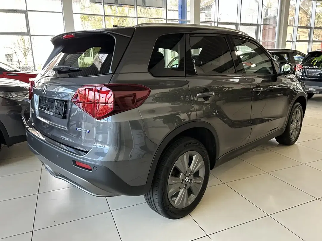 Suzuki Vitara - Thumbnail 6
