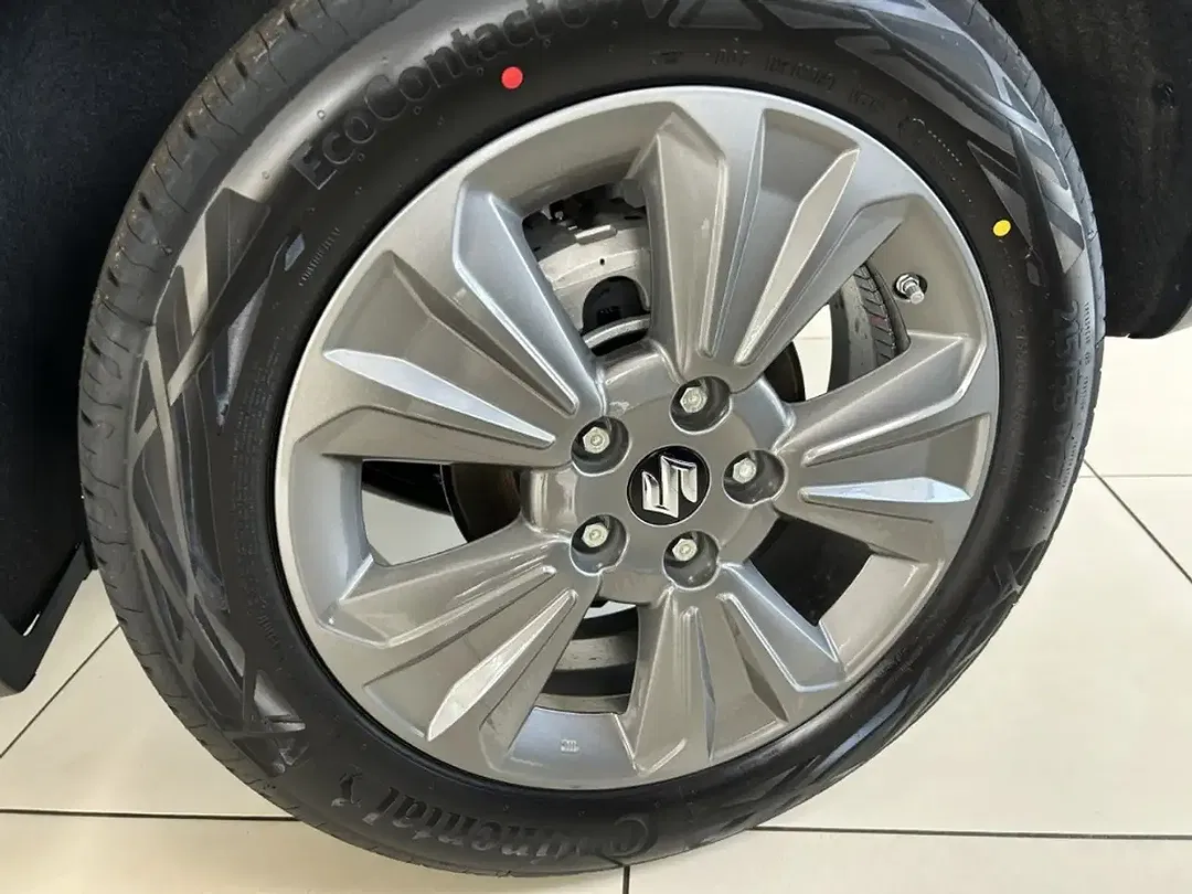 Suzuki Vitara - Thumbnail 7