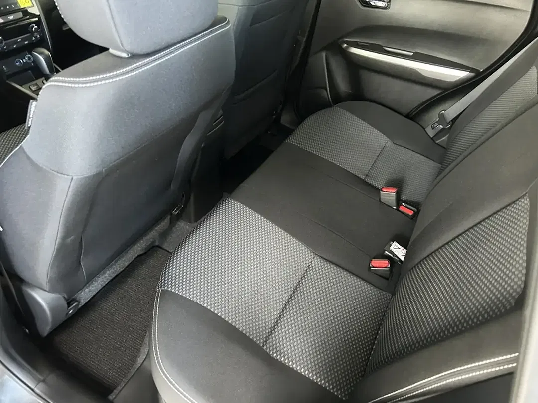 Suzuki Vitara - Thumbnail 8