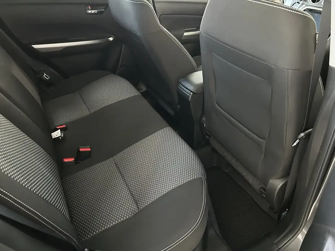 Suzuki Vitara - Thumbnail 9